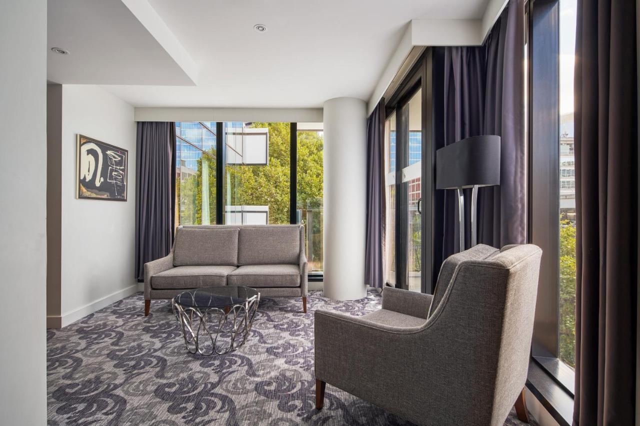 โรงแรมเชอราตัน เมลเบิร์น ภายนอก รูปภาพ A suite at the hotel