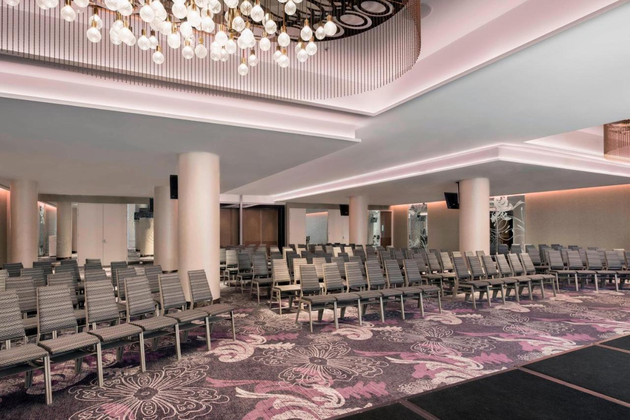 โรงแรมเชอราตัน เมลเบิร์น ภายนอก รูปภาพ The interior of the hotel