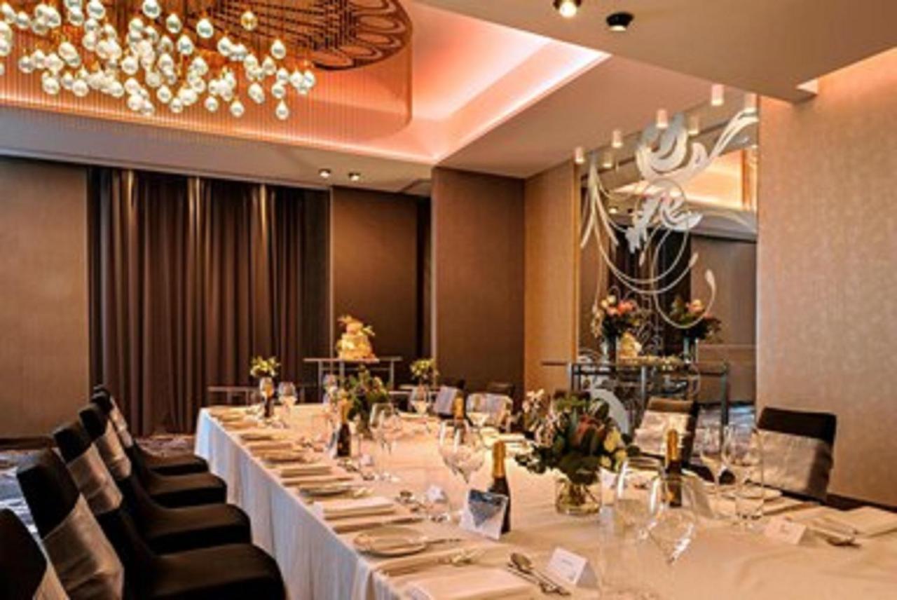 โรงแรมเชอราตัน เมลเบิร์น ภายนอก รูปภาพ The private dining room at the restaurant